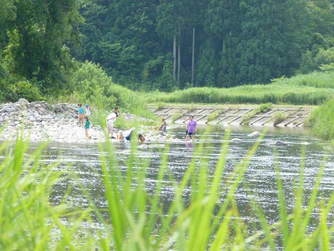 藤琴川での川遊び